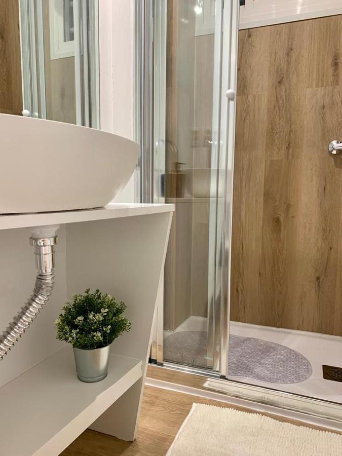 Ar Apartments - Central And Modern Apartment In بينالماذينا المظهر الخارجي الصورة