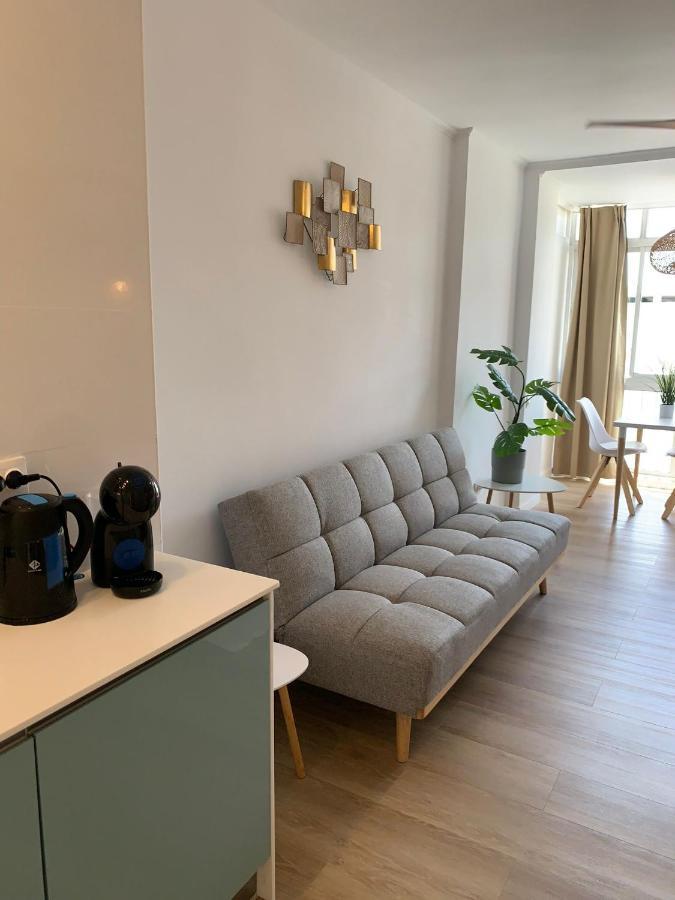 Ar Apartments - Central And Modern Apartment In بينالماذينا المظهر الخارجي الصورة