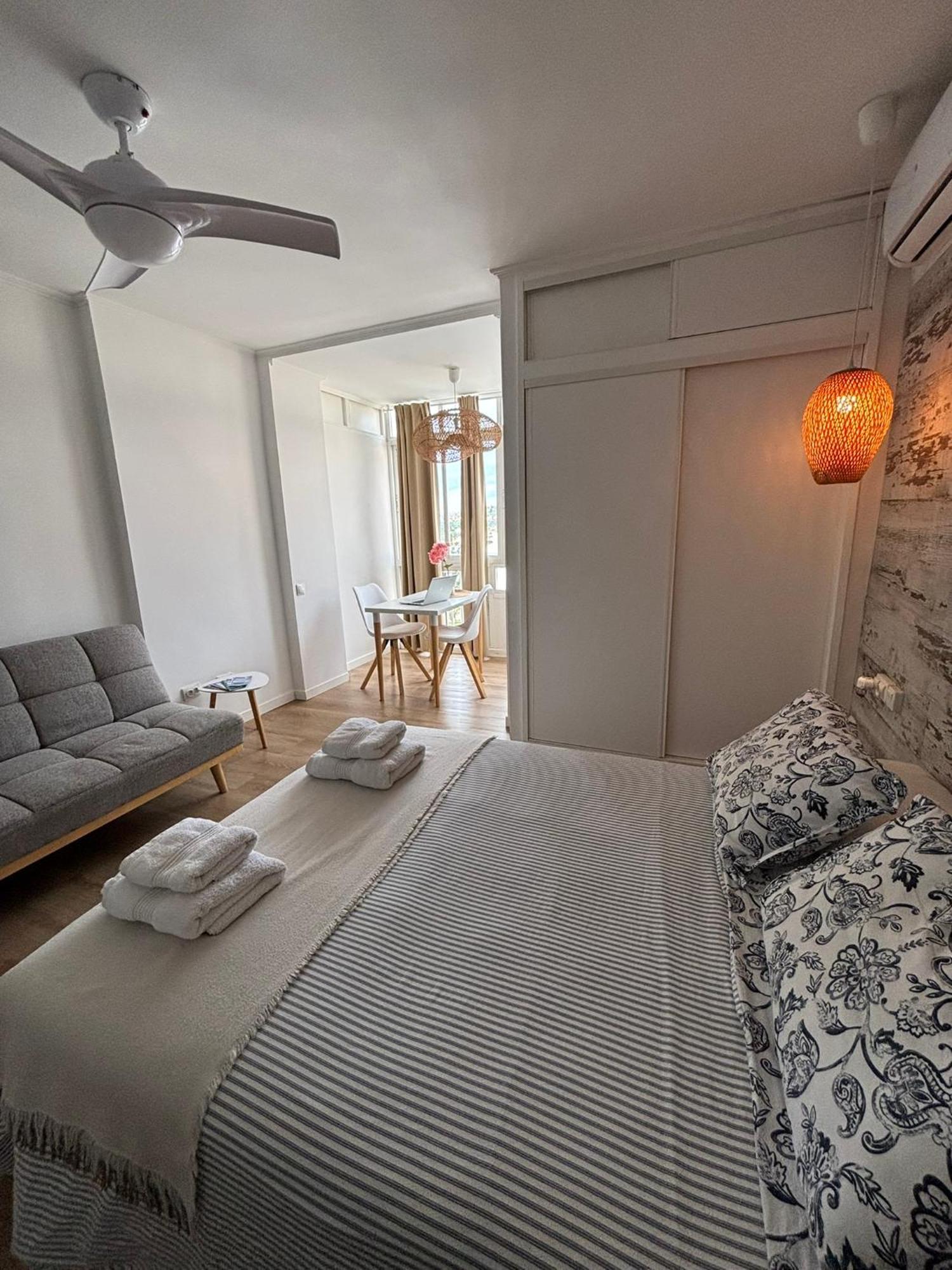 Ar Apartments - Central And Modern Apartment In بينالماذينا المظهر الخارجي الصورة