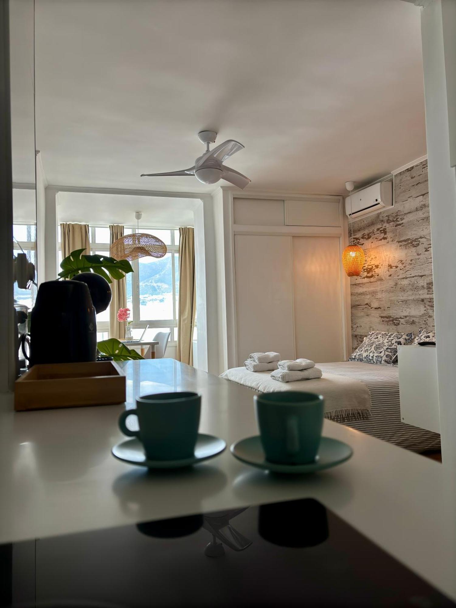Ar Apartments - Central And Modern Apartment In بينالماذينا المظهر الخارجي الصورة