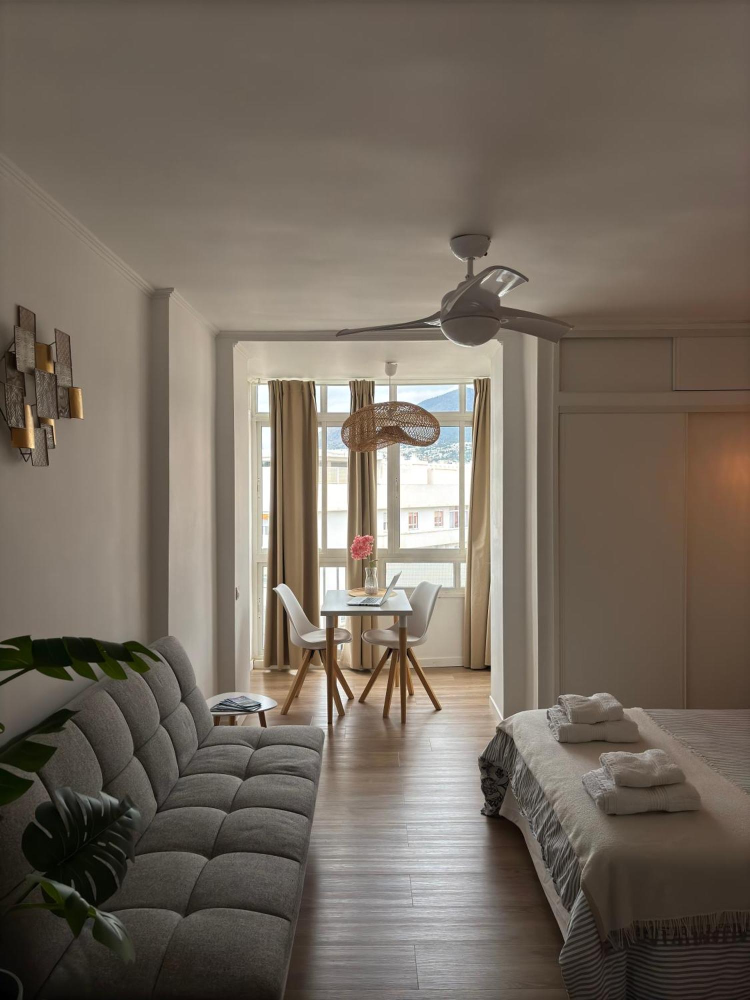 Ar Apartments - Central And Modern Apartment In بينالماذينا المظهر الخارجي الصورة